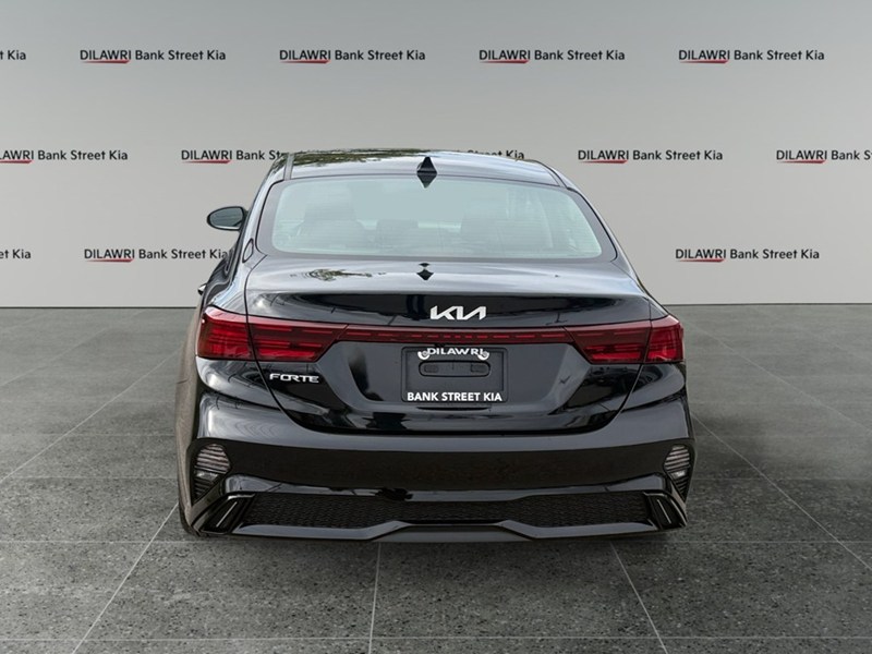 2024 Kia Forte EX Premium IVT