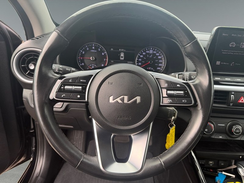 2024 Kia Forte EX Premium IVT