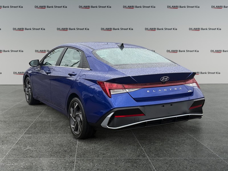 2024 Hyundai Elantra HEV Luxury DCT