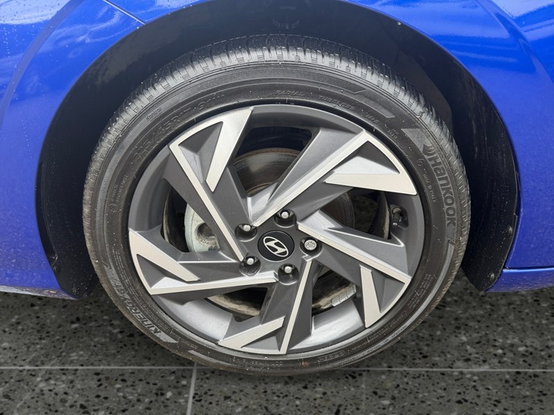 2024 Hyundai Elantra HEV Luxury DCT