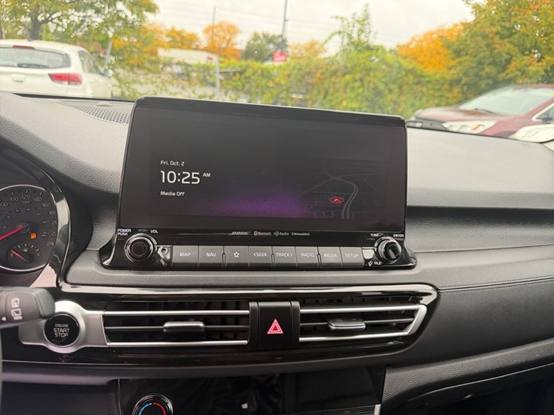 2022 Kia Seltos SX Turbo AWD w/Black Interior