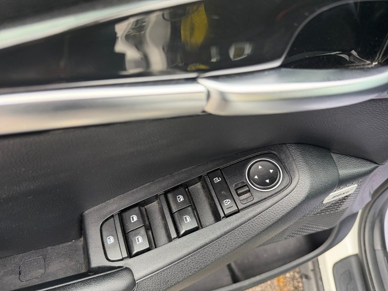 2022 Kia Seltos SX Turbo AWD w/Black Interior
