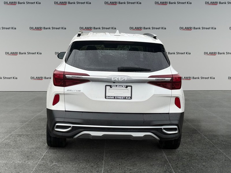 2022 Kia Seltos SX Turbo AWD w/Black Interior