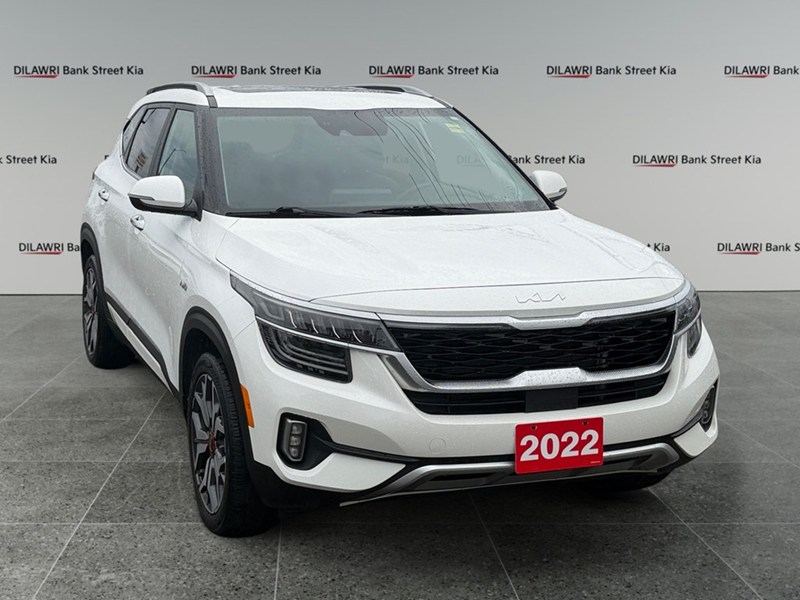 2022 Kia Seltos SX Turbo AWD w/Black Interior