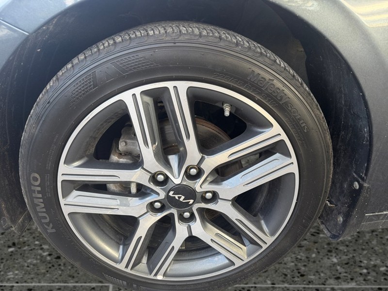 2023 Kia Forte EX Premium IVT