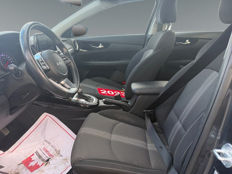 2023 Kia Forte EX Premium IVT