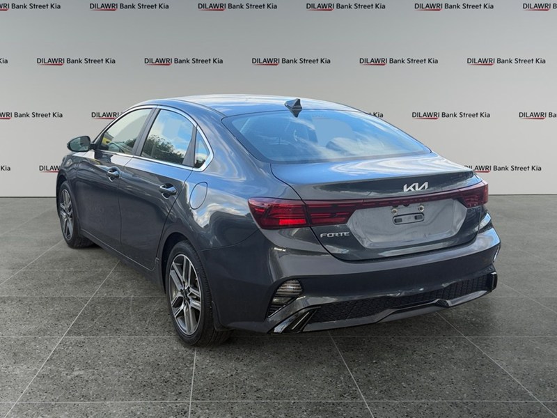 2023 Kia Forte EX Premium IVT