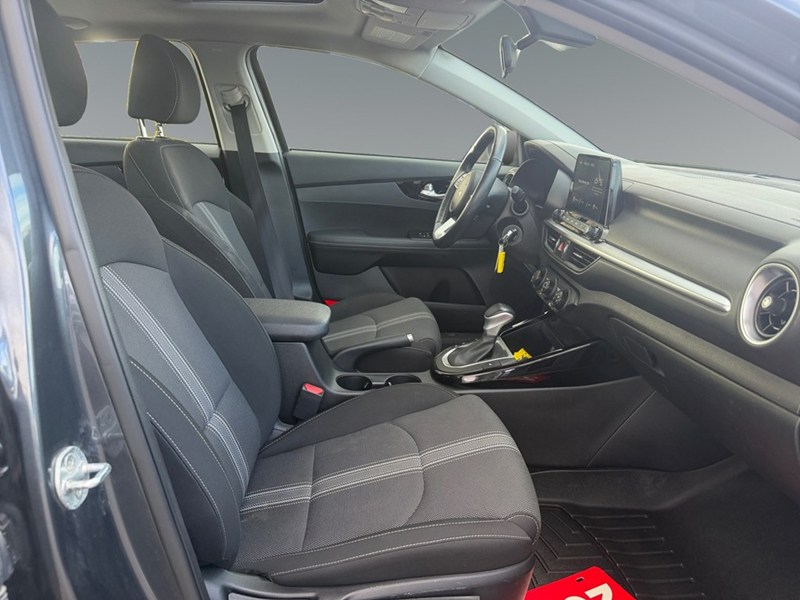 2023 Kia Forte EX Premium IVT