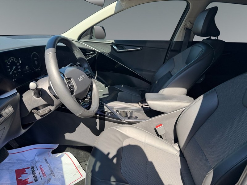 2023 Kia Niro EX Premium FWD