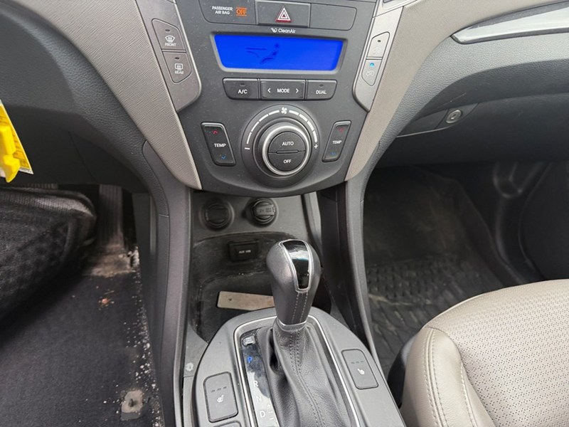 2013 Hyundai Santa Fe Sport AWD 4dr 2.4L Auto Luxury