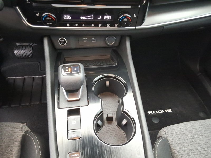 2021 Nissan Rogue FWD SV