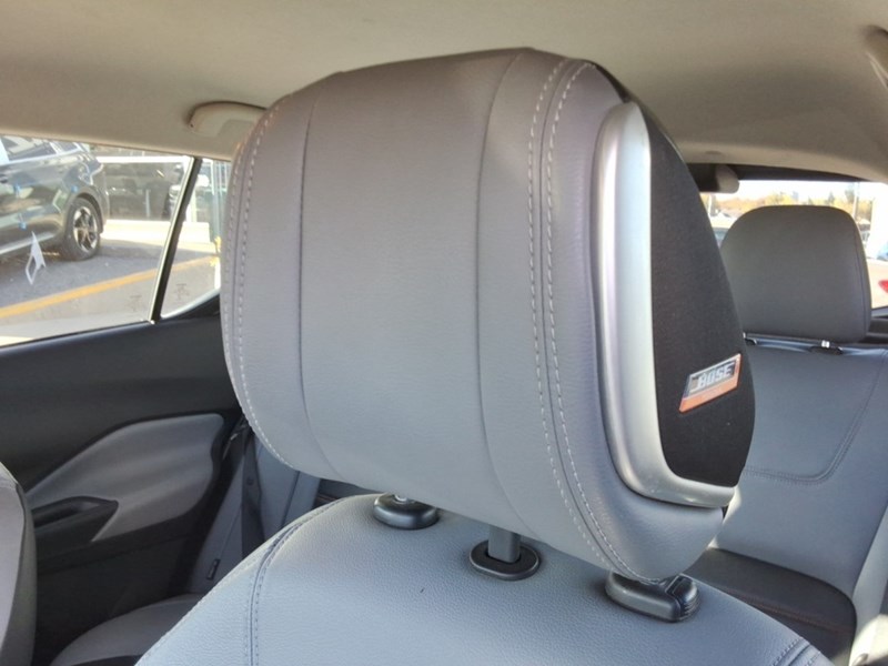 2023 Nissan Kicks SR FWD