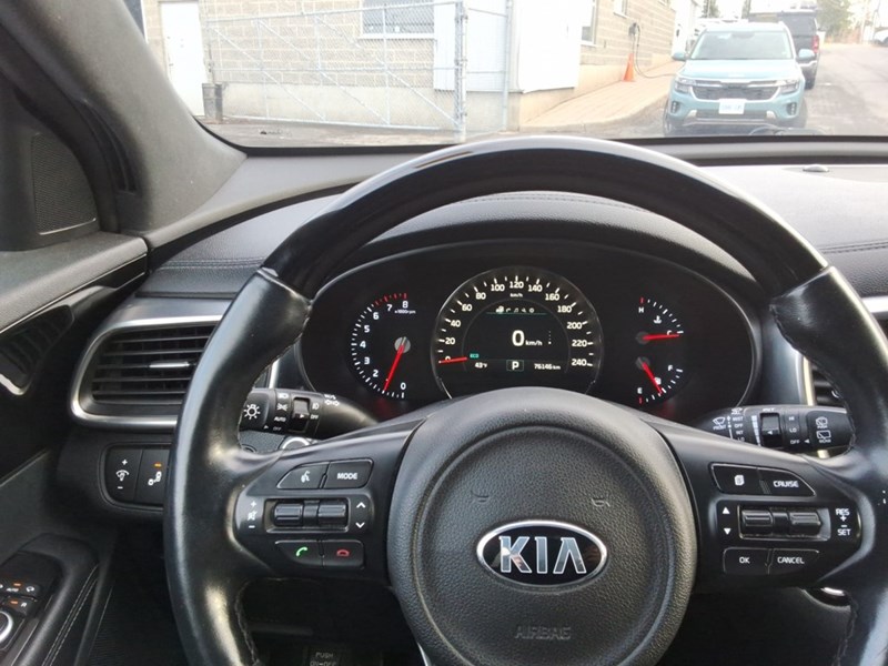 2017 Kia Sorento AWD 4dr SX Turbo