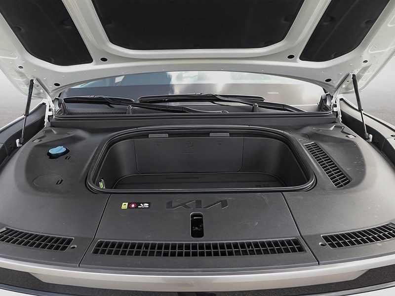 2026 Kia EV9 Land w/Premium Package AWD