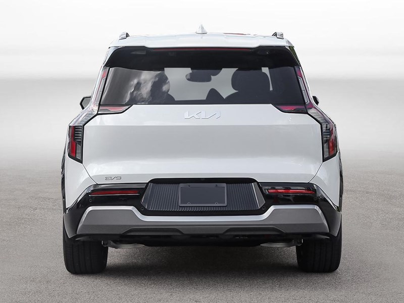 2026 Kia EV9 Land w/Premium Package AWD