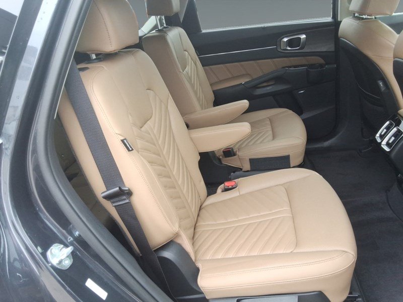 2025 Kia Sorento X-Line Limited AWD w/Black Interior