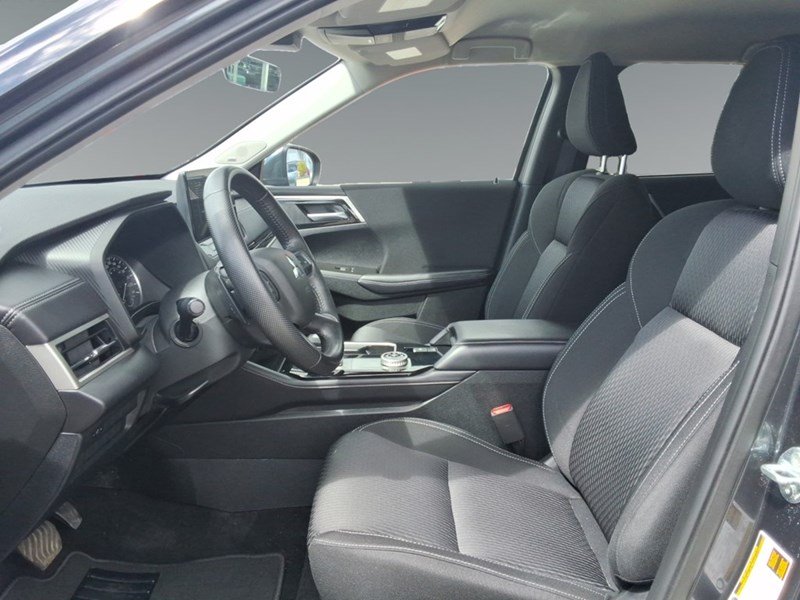 2025 Mitsubishi Outlander ES S-AWC