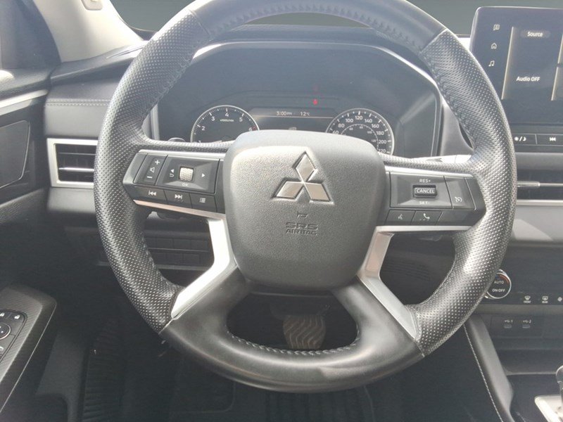 2025 Mitsubishi Outlander ES S-AWC