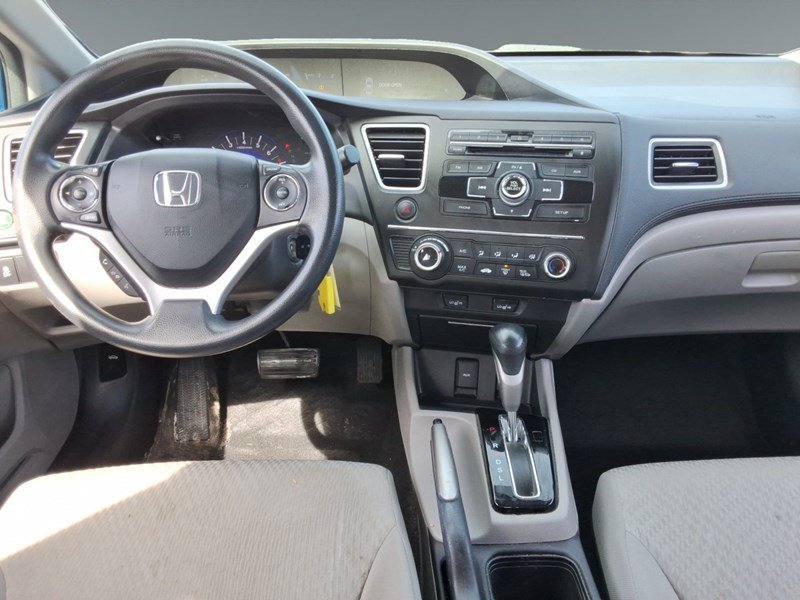 2015 Honda Civic 4dr Auto LX