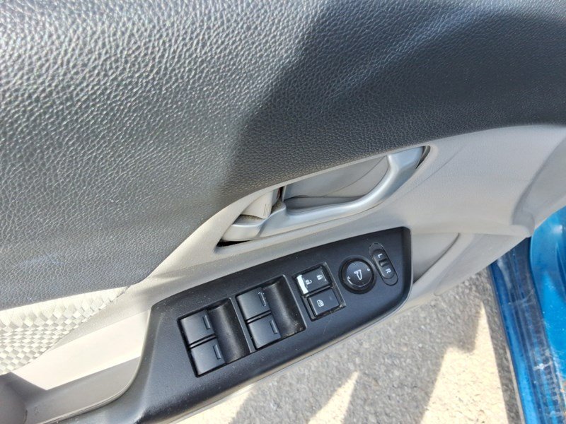2015 Honda Civic 4dr Auto LX
