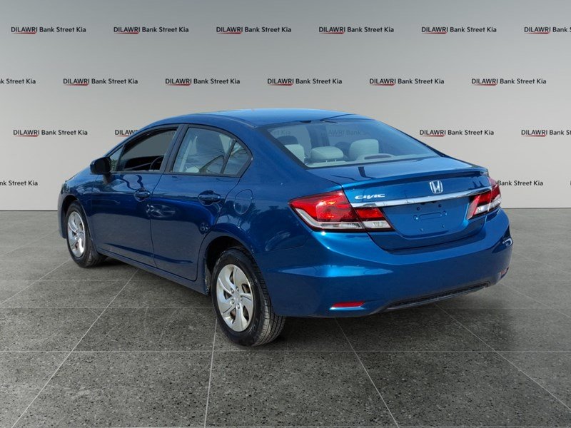 2015 Honda Civic 4dr Auto LX