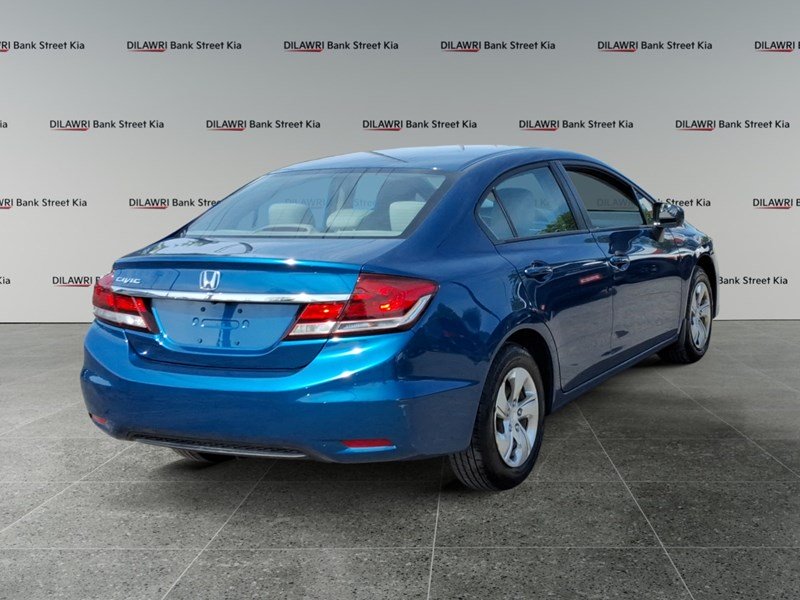 2015 Honda Civic 4dr Auto LX