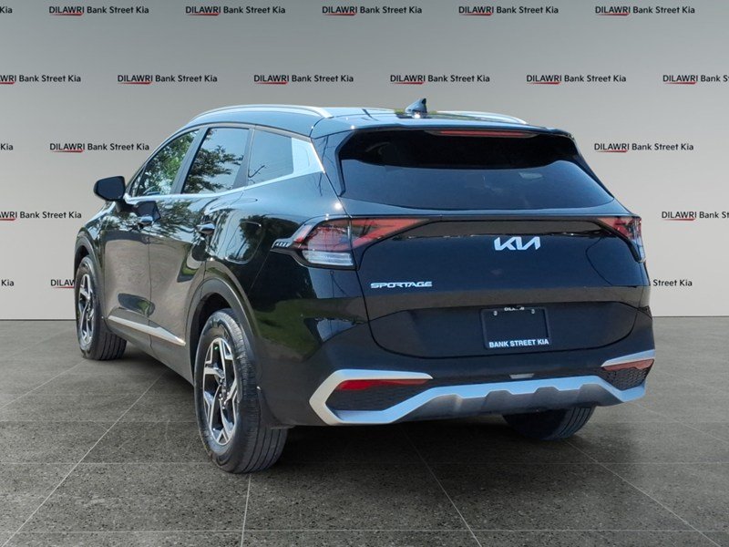 2025 Kia Sportage LX FWD