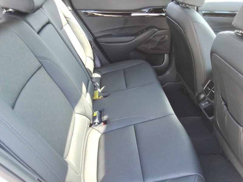 2026 Kia Seltos SX AWD w/Brown Interior