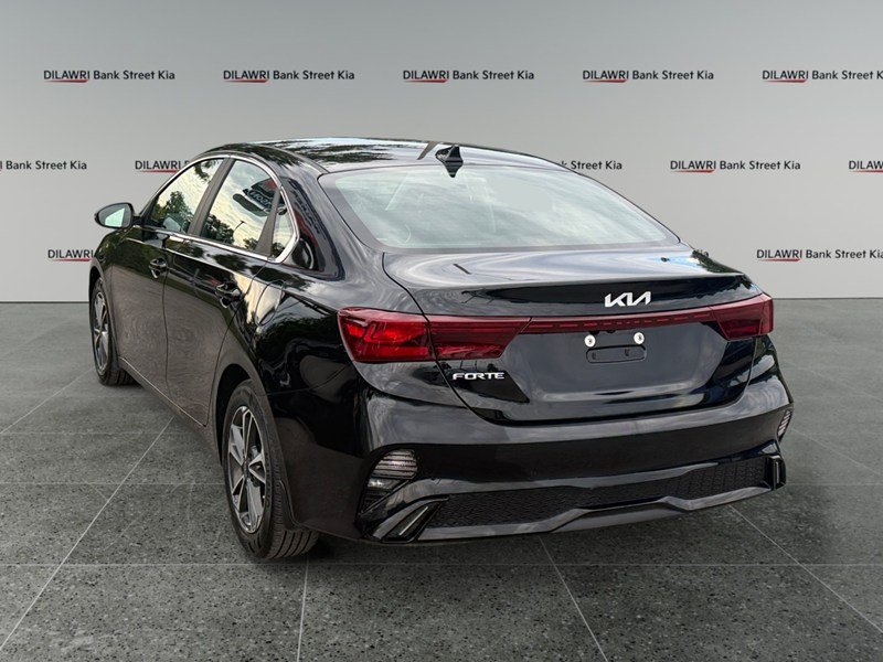 2024 Kia Forte EX IVT