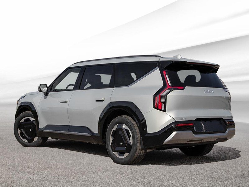 2026 Kia EV9 Land AWD with Premium Pkg