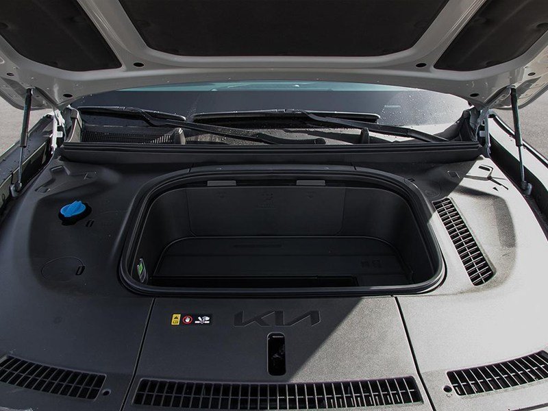 2026 Kia EV9 Land AWD with Premium Pkg