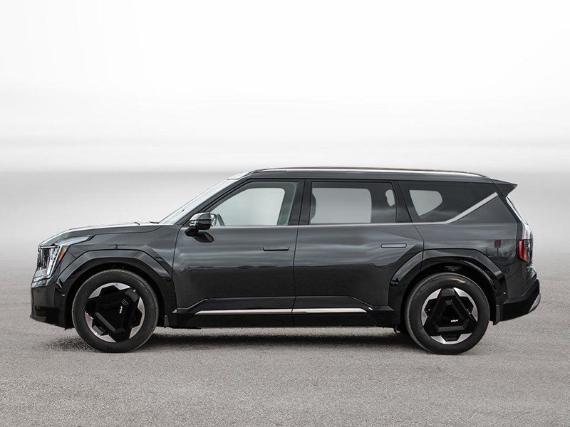 2026 Kia EV9 Land AWD with Plus Pkg
