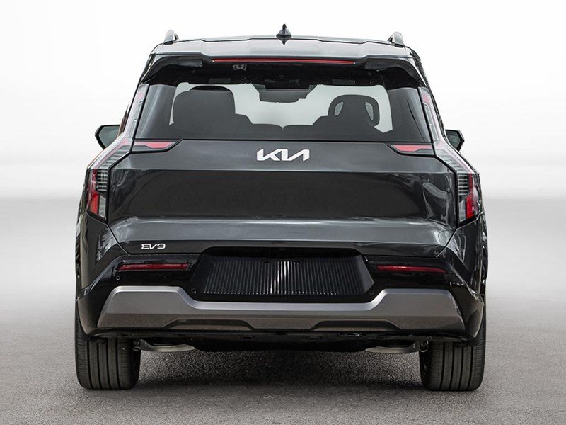 2026 Kia EV9 Land AWD with Plus Pkg