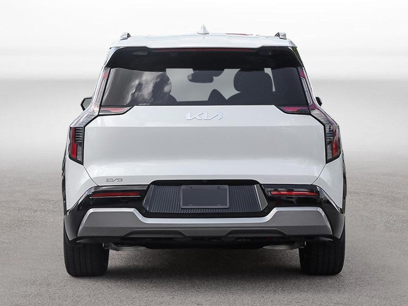 2026 Kia EV9 Land AWD with Premium Pkg