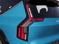 2026 Kia EV9 Land w/Premium Package AWD
