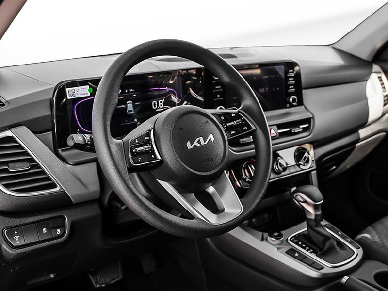 2025 Kia Seltos LX AWD