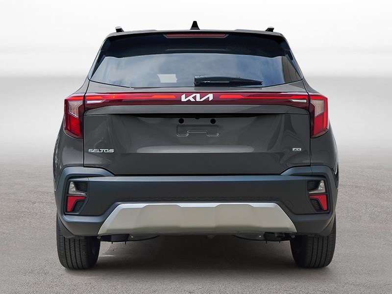 2025 Kia Seltos LX AWD
