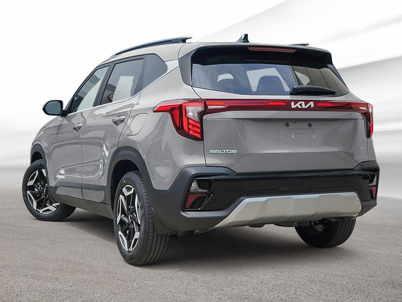 2025 Kia Seltos SX AWD w/Brown Interior