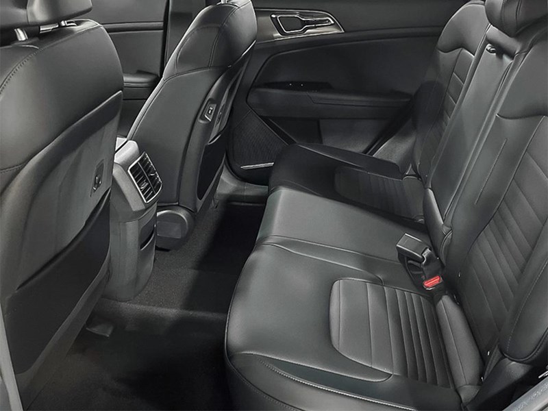 2025 Kia Sportage PHEV SX AWD w/Red Interior