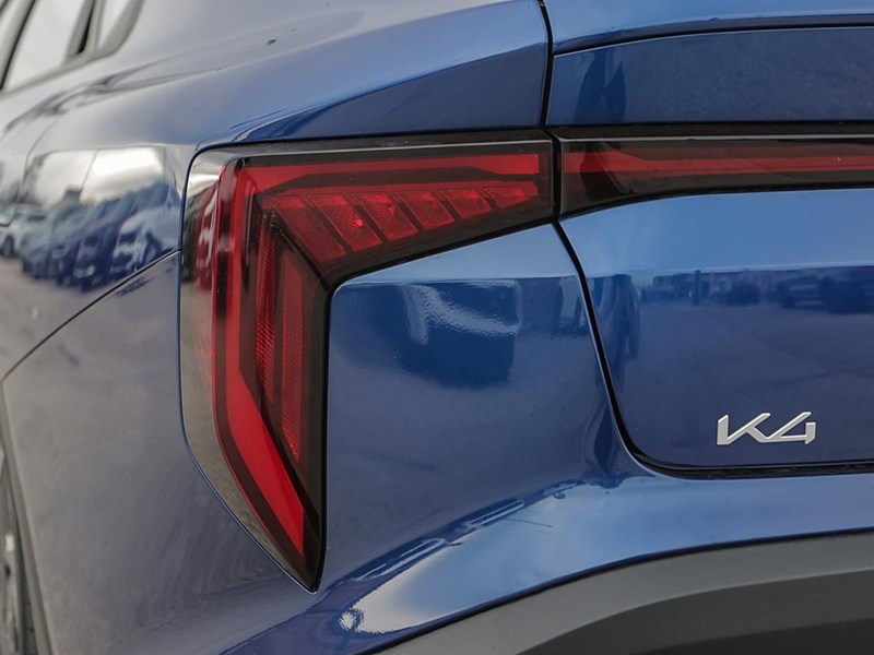 2025 Kia K4 LX FWD