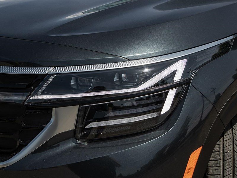 2026 Kia Seltos SX AWD w/Brown Interior