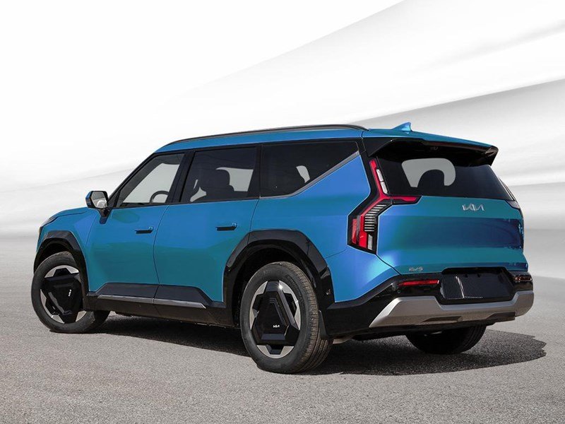 2026 Kia EV9 Land w/Premium Package AWD