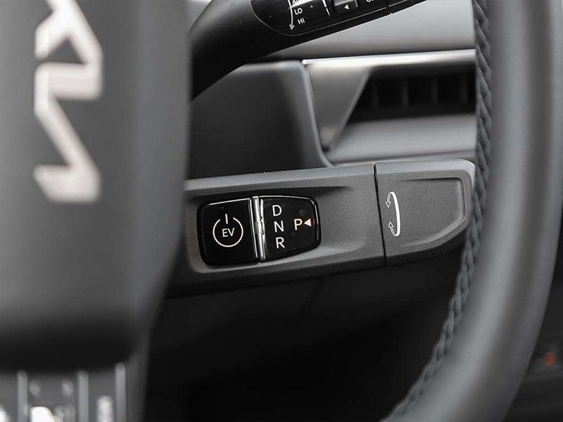 2026 Kia EV9 Land AWD with Premium Pkg