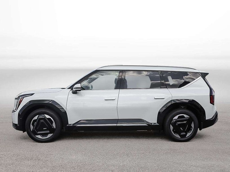 2026 Kia EV9 Land AWD with Premium Pkg