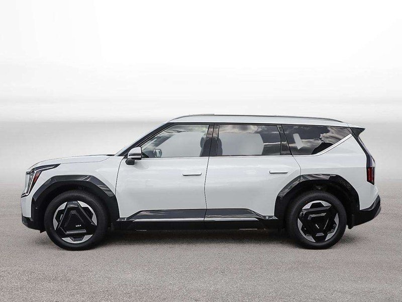 2026 Kia EV9 Land AWD with Premium Pkg