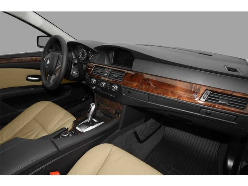 2009 BMW 528 i Interior Shot 1