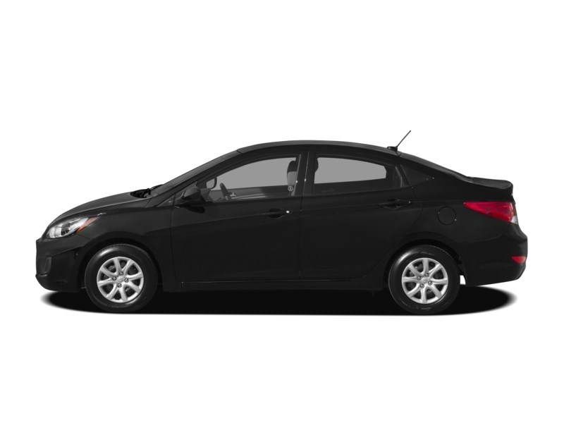 2012 Hyundai Accent GL Exterior Shot 7