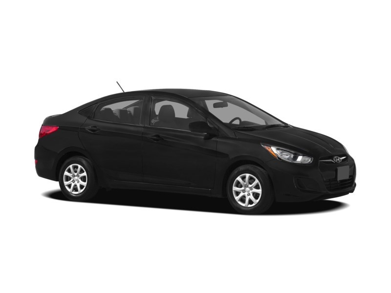 2012 Hyundai Accent GL Exterior Shot 17