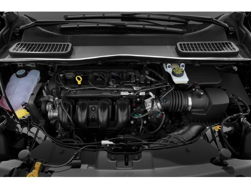 2016 Ford Escape SE Exterior Shot 3