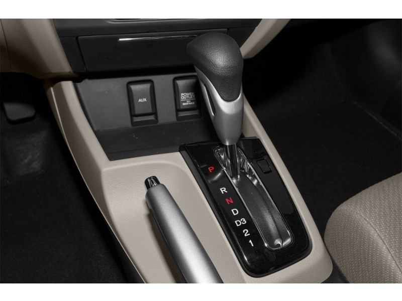 2013 Honda Civic LX (A5) Exterior Shot 9